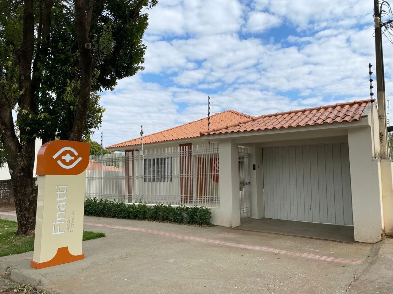 Fachada da Finatti Medicina Diagnóstica - Laboratório de Patologia e Citopatologia em Cianorte-PR